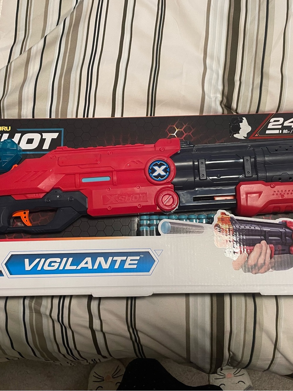 Brand new ZURU X-Shot vigilante 24x dart gun summer fun